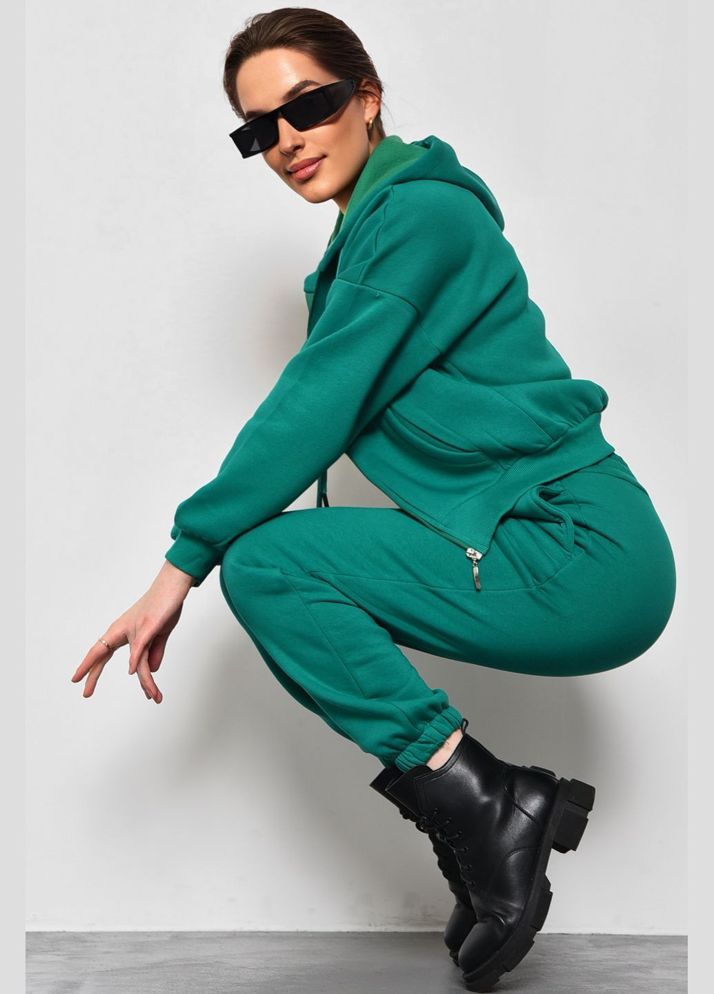 Спортивний костюм жіночий трійка на флісі зеленого кольору Let's Shop (278050235)