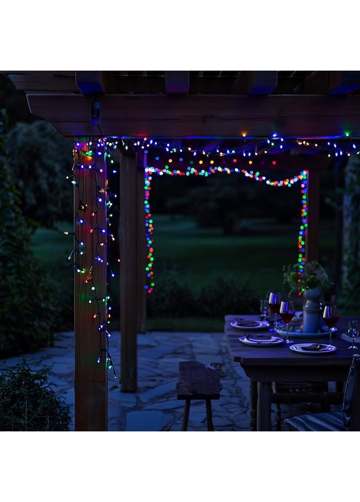 Новорічна гірлянда вулична 30 м 300 LED з сонячною батареєю чорний провід Мультиколір SB300L30MBML Garlando (370373143)