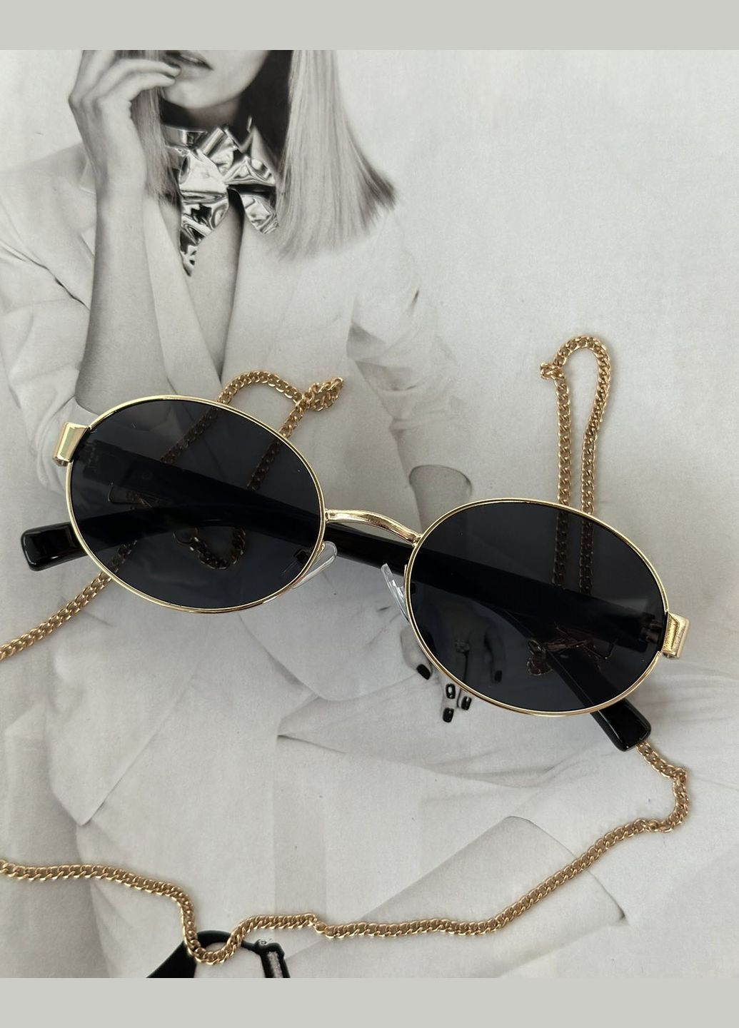 Жіночі овальні окуляри Сірий у золоті з ланцюжком No Brand (287326787)