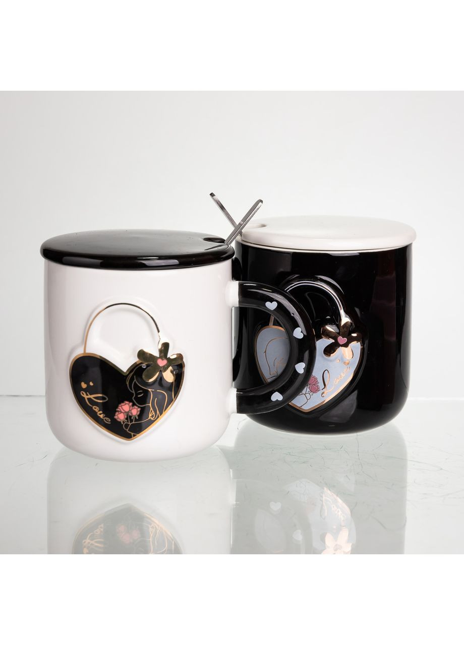 Набор парных фарфоровых чашек с сердцем 2 (шт) по 400 (мл) чашки на подарок с крышкой и ложкой Черный с белым FM-33 Yiwu (369626324)