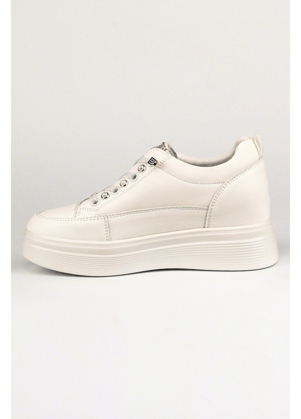 Білі осінні жіночі кросівки 1100007 Buts