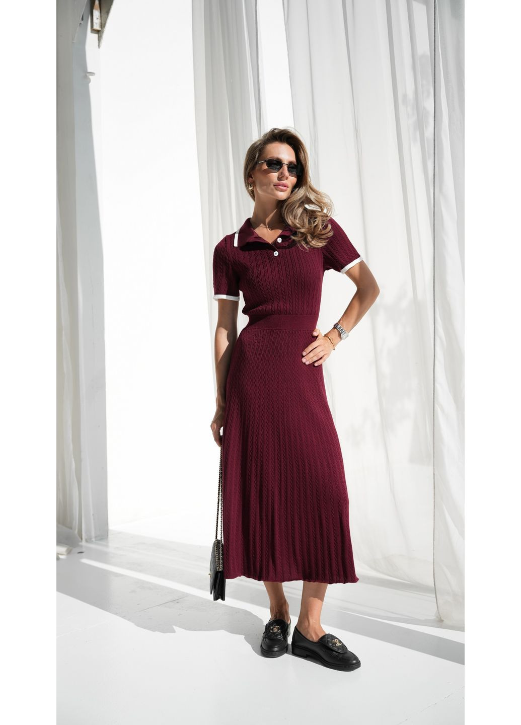 Бордова кежуал сукня в'язана Larionoff однотонна
