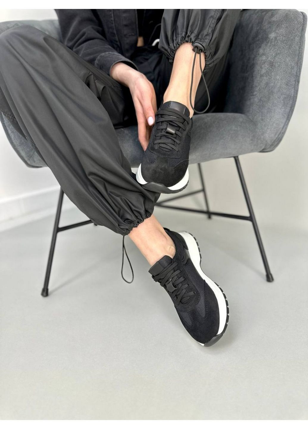 Замшевые женские кроссовки VZUTIK чёрные лето (288187311)