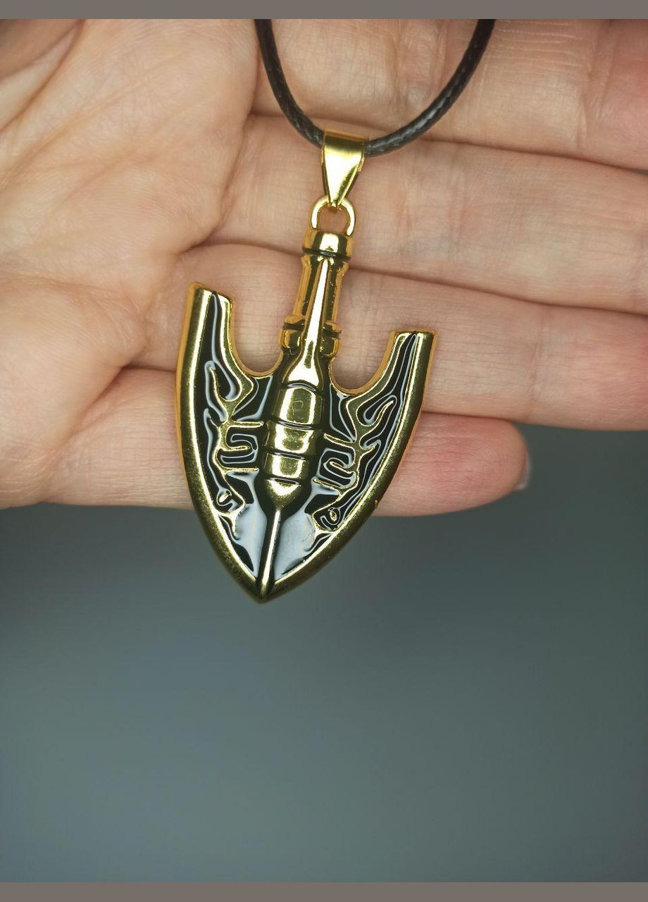 Кулон Стрела ДжоДжо из аниме Невероятные приключения ДжоДжо черный с золотом No Brand (315891133)