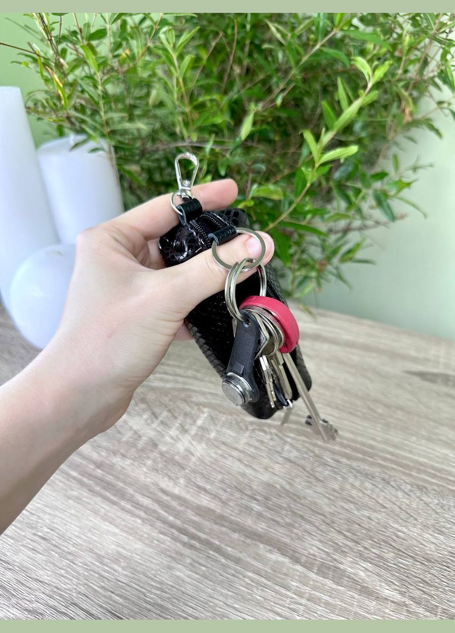 Ключница кожаная для обычных ключей на змейке с карабином VI&VA (299383313)