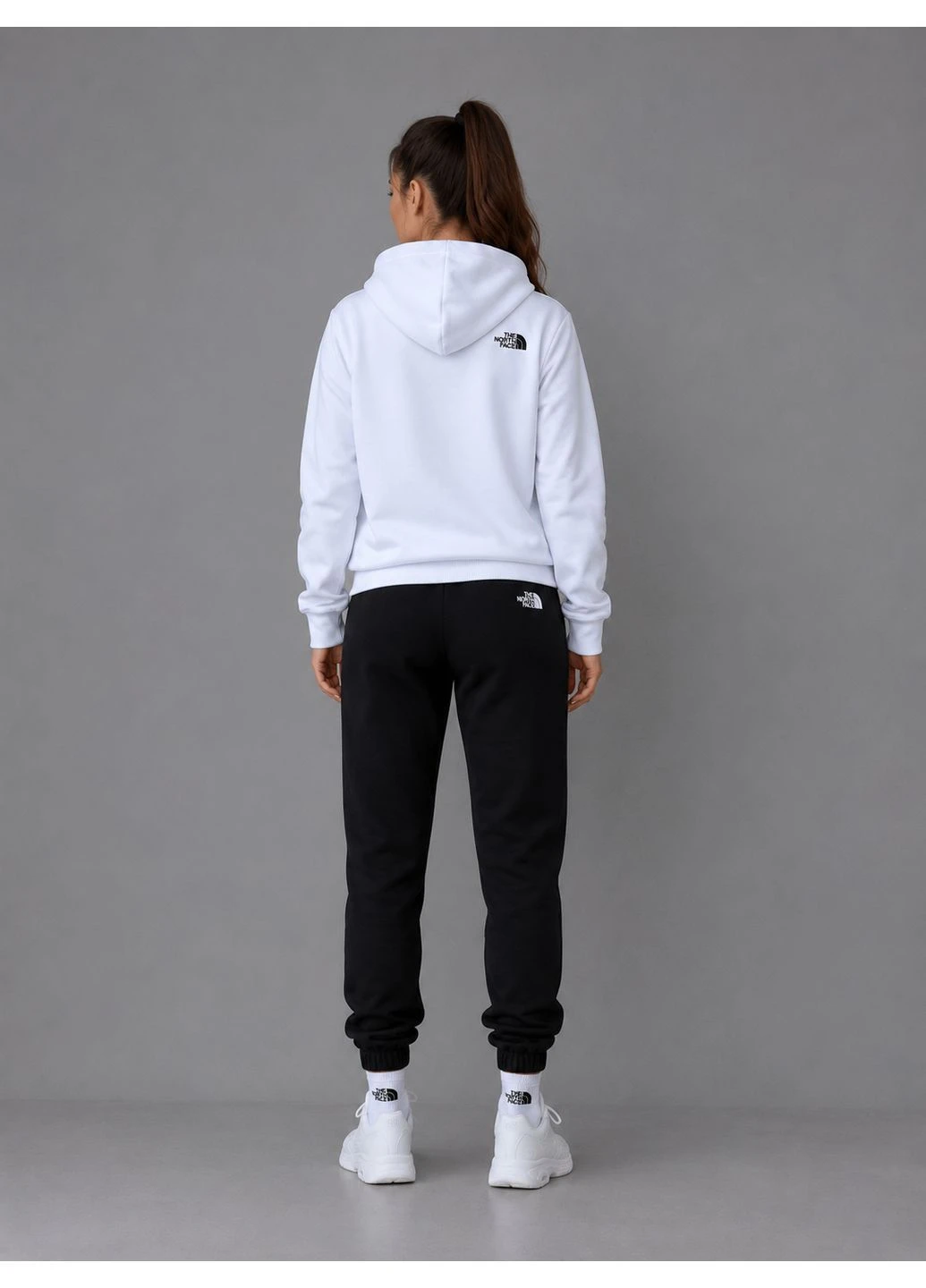Костюм TNF: кофта-штаны 2 пары носков в подарок! No Brand (401263323)