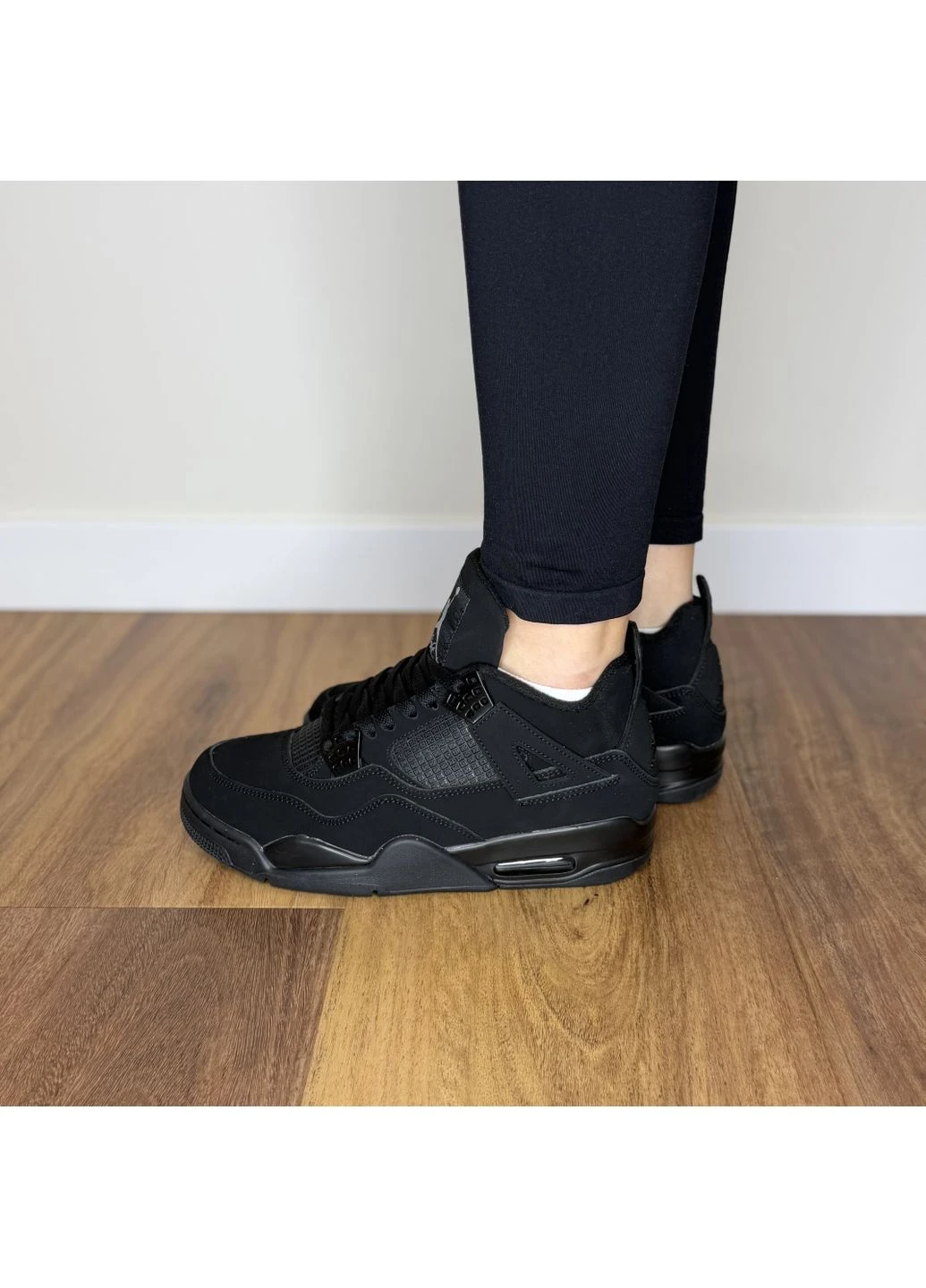 Черные демисезонные кроссовки мужские nike air jordan 4 retro black cat найк аир джордан черные No Brand