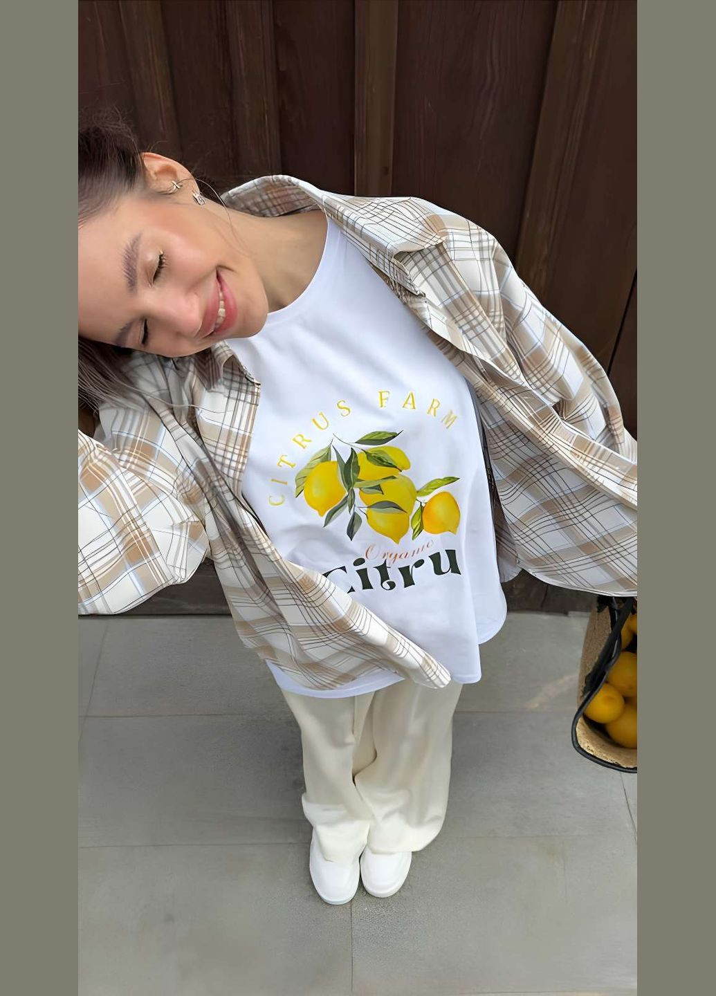 Женская качественная нежная хлопковая футболка оверсайз с надписью цитрус лимон one size хлопок белый Україна - (339402859)