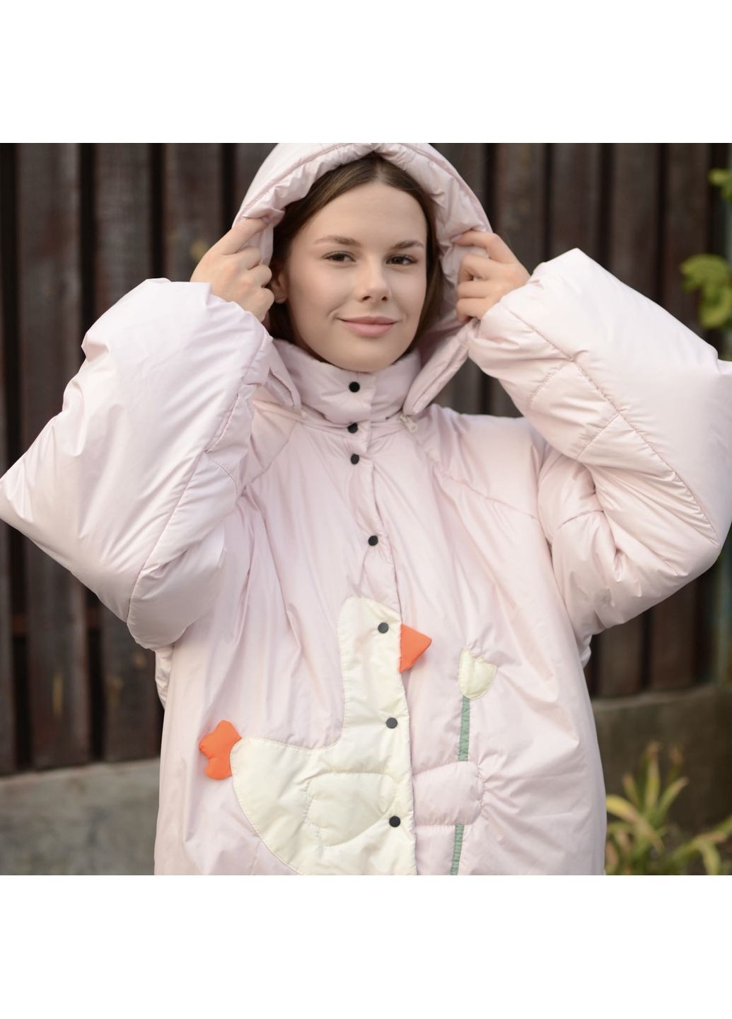 Пудровая демисезонная куртка «уточка» пудра со съемными бантами и пристегивающимся капюшоном HOCHUSOBITAKE