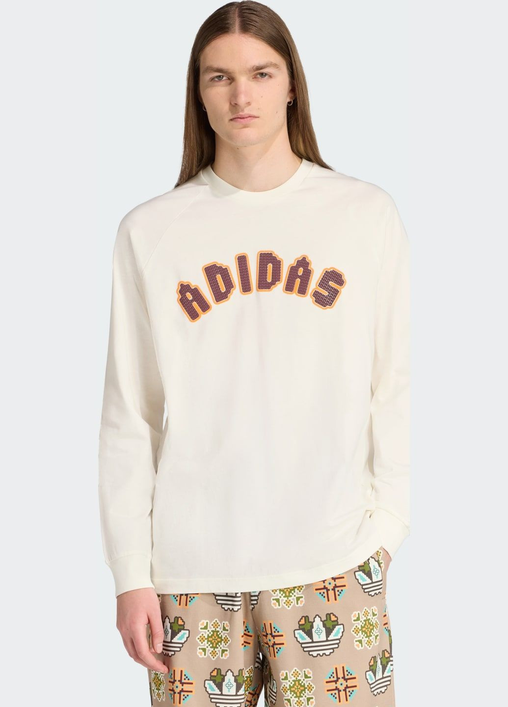 Біла лонгслів tiles loose adidas