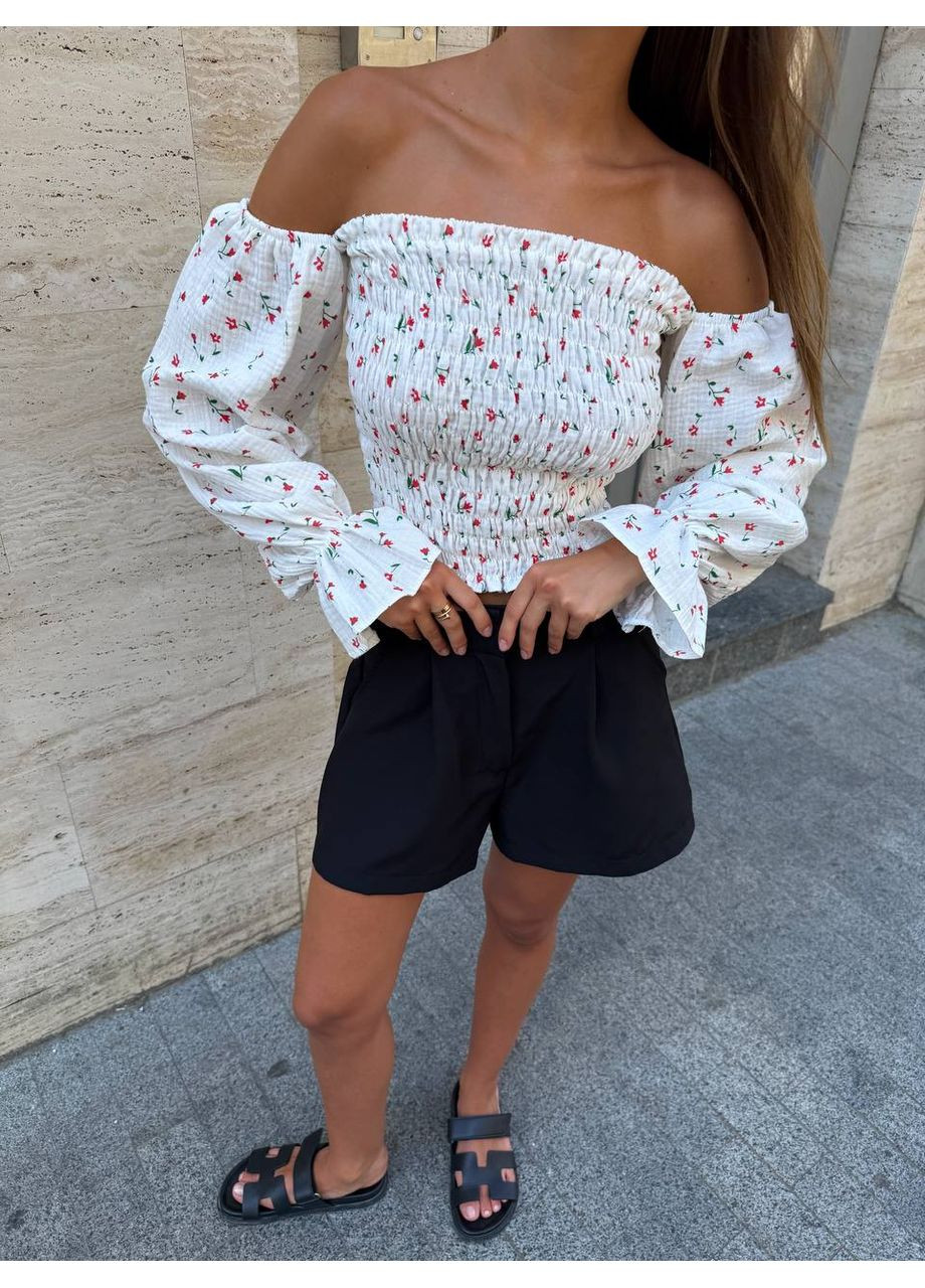 Мусліновий білий топ зі спущеними плечима та відкритим декольте No Brand 269 (352710183)