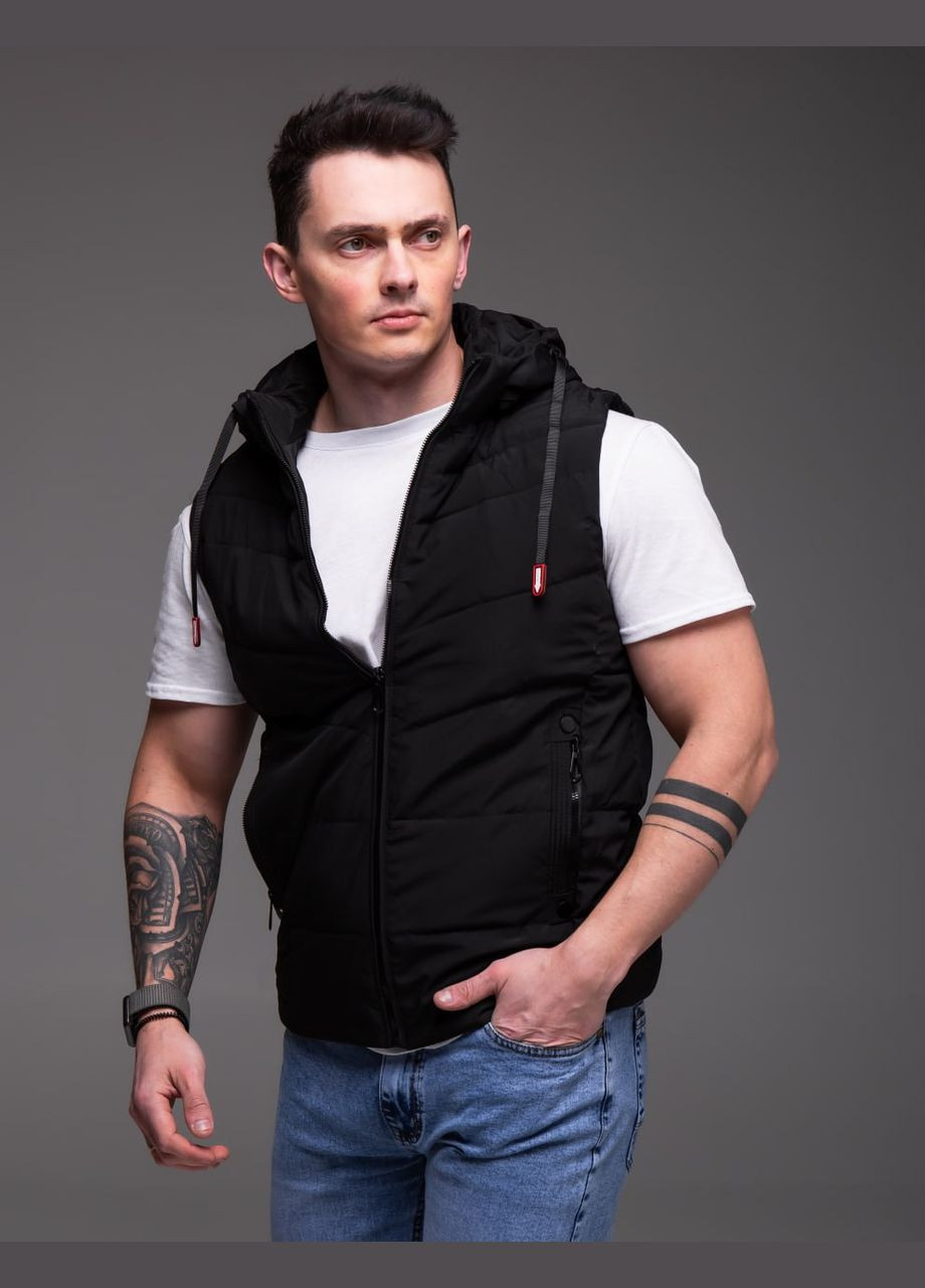 Утеплений матовий жилет зі знімним капюшоном Vakko (323444762)