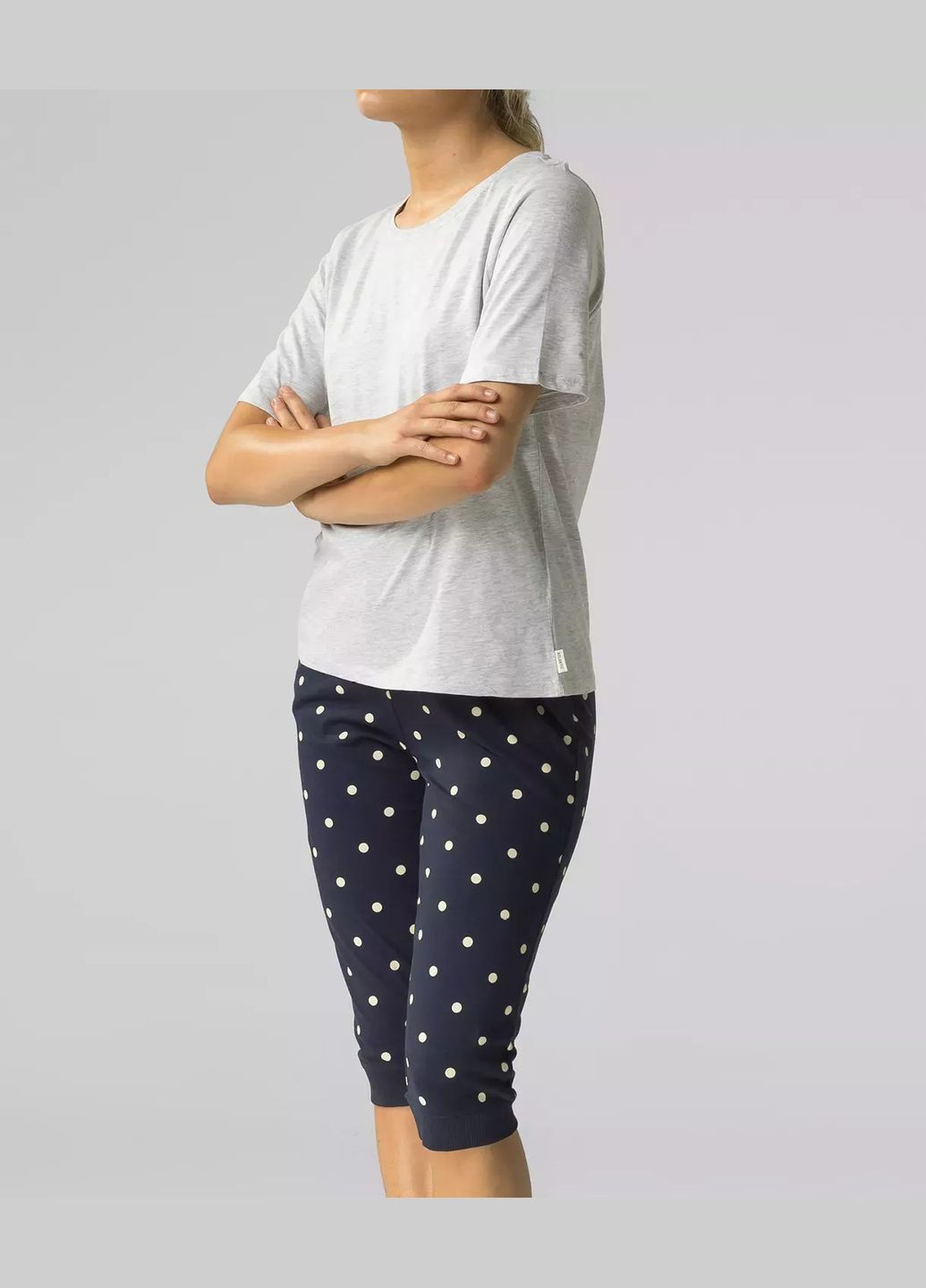 Сіра всесезон жіноча піжама футболка + капрі Atlantic