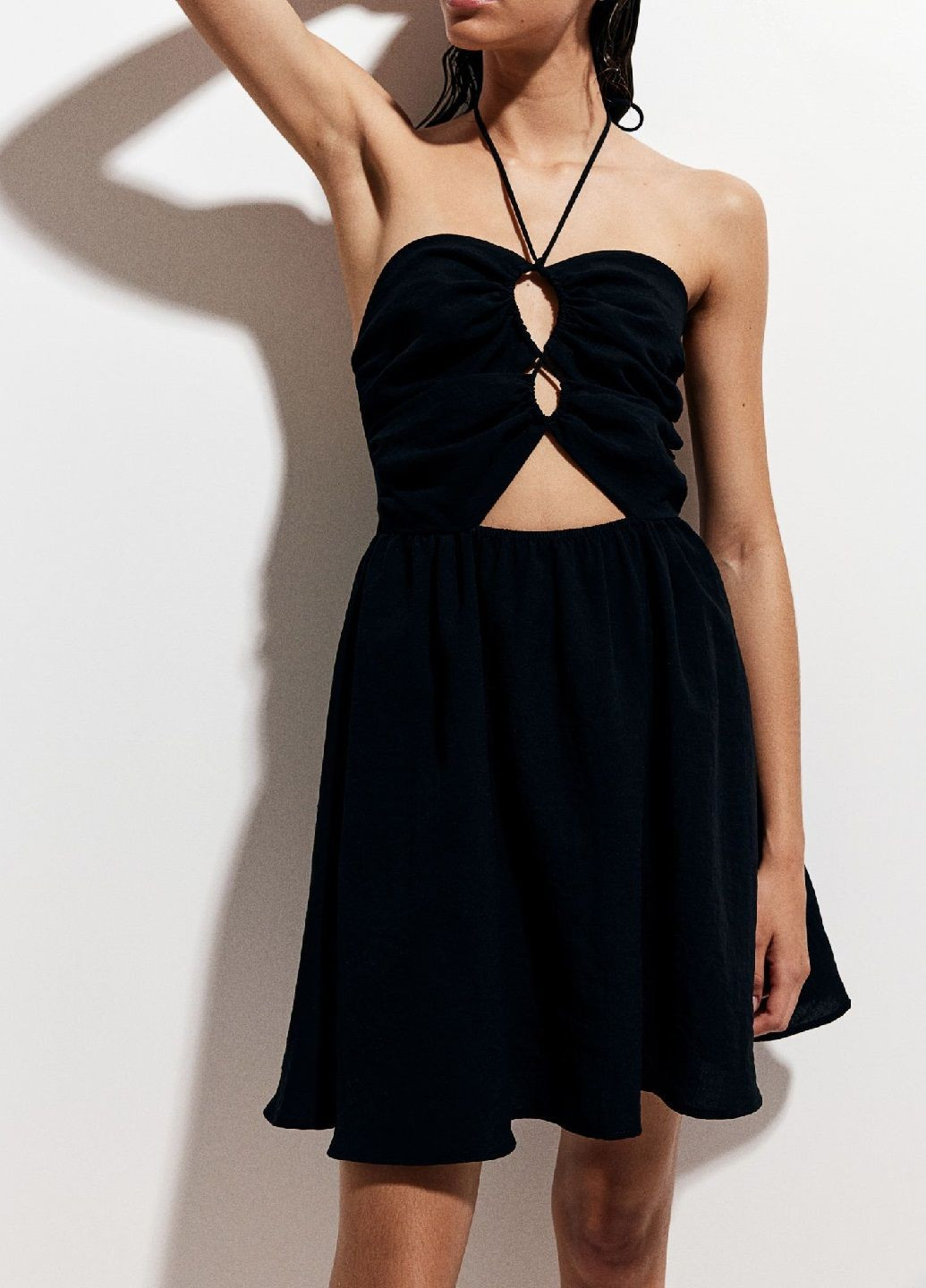 Черное кэжуал платье H&M однотонное