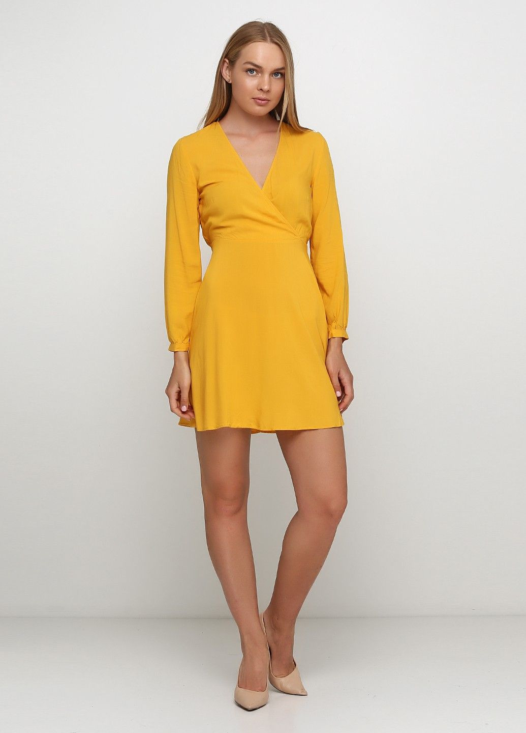 Желтое коктейльное платье H&M
