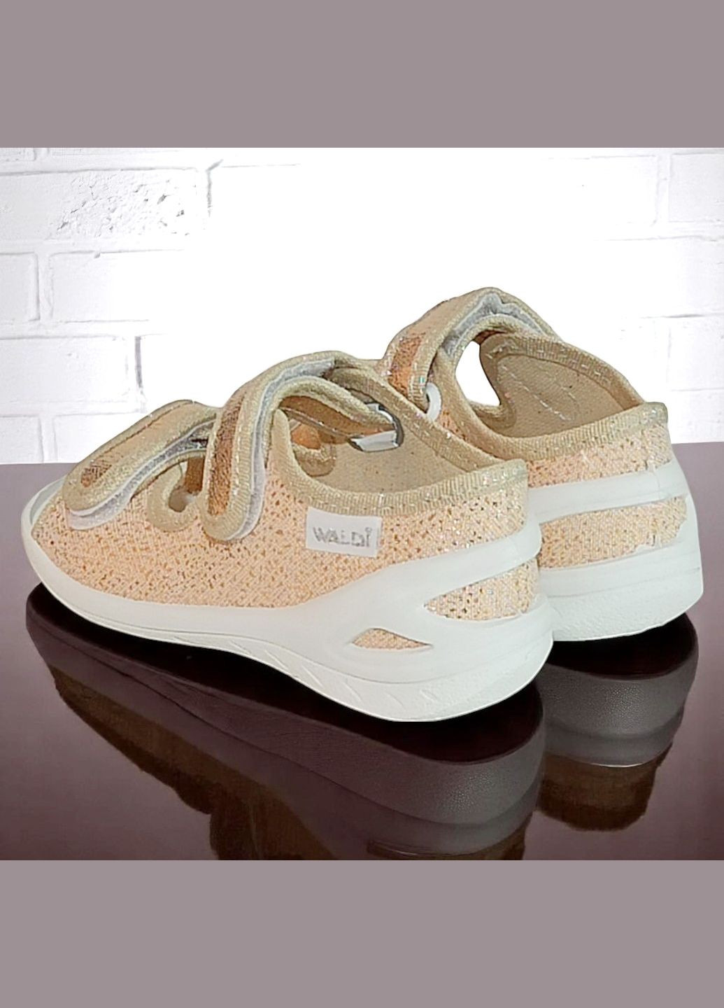 Ортопедичні відкриті тапочки капчики текстильні босоніжки на липучках для дівчинки Waldi (333035647)