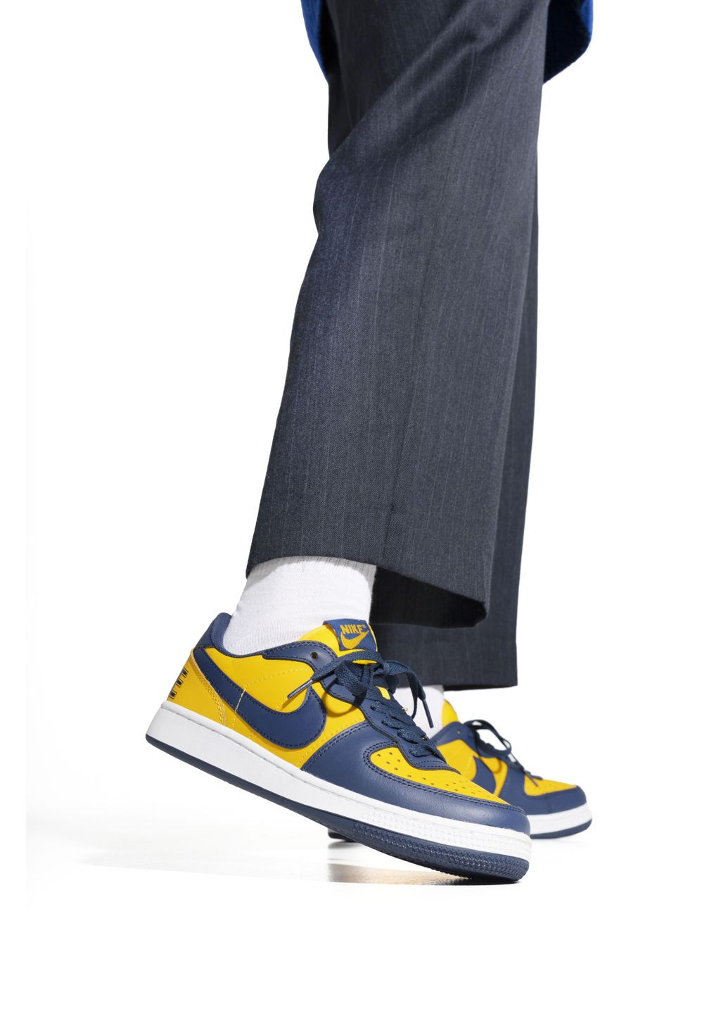 Цветные демисезонные кроссовки мужские nike terminator low blue / yellow найк No Brand