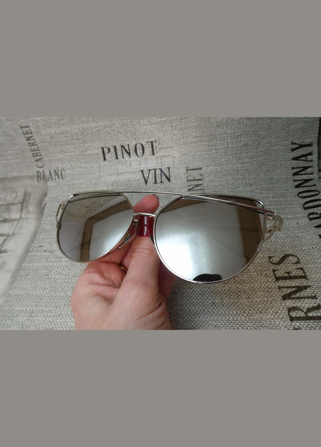 Сонцезахисні окуляри, колір сірий у срібній оправі No Brand (302370706)