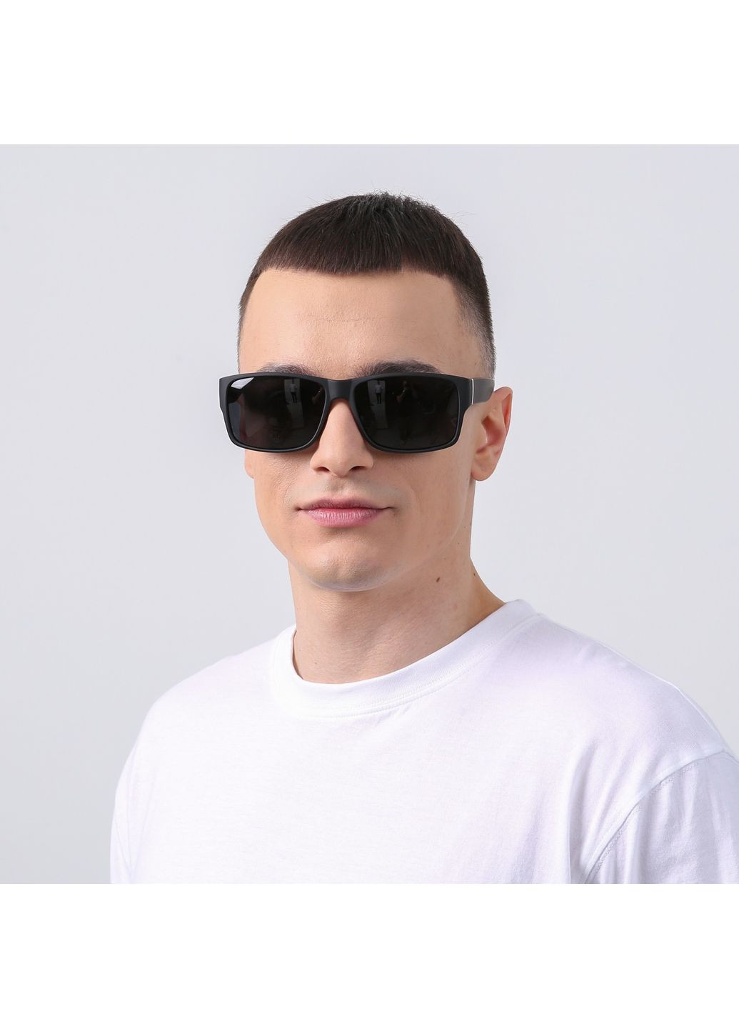 Солнцезащитные очки с поляризацией Классика мужские 755-055 LuckyLOOK 755-055M (330066271)