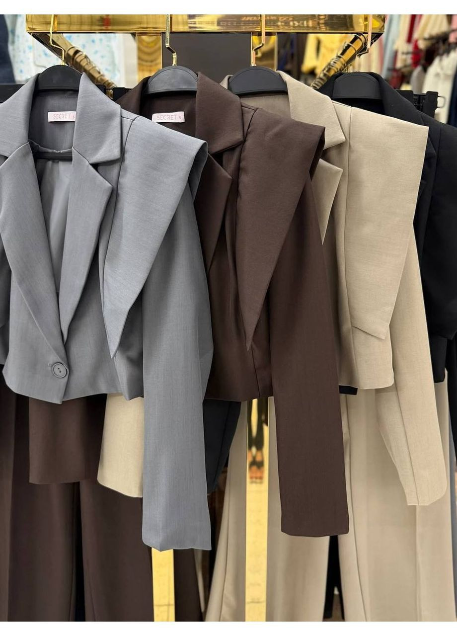 Жіночий костюм із подовженим піджаком та прямими штанами No Brand (364961313)