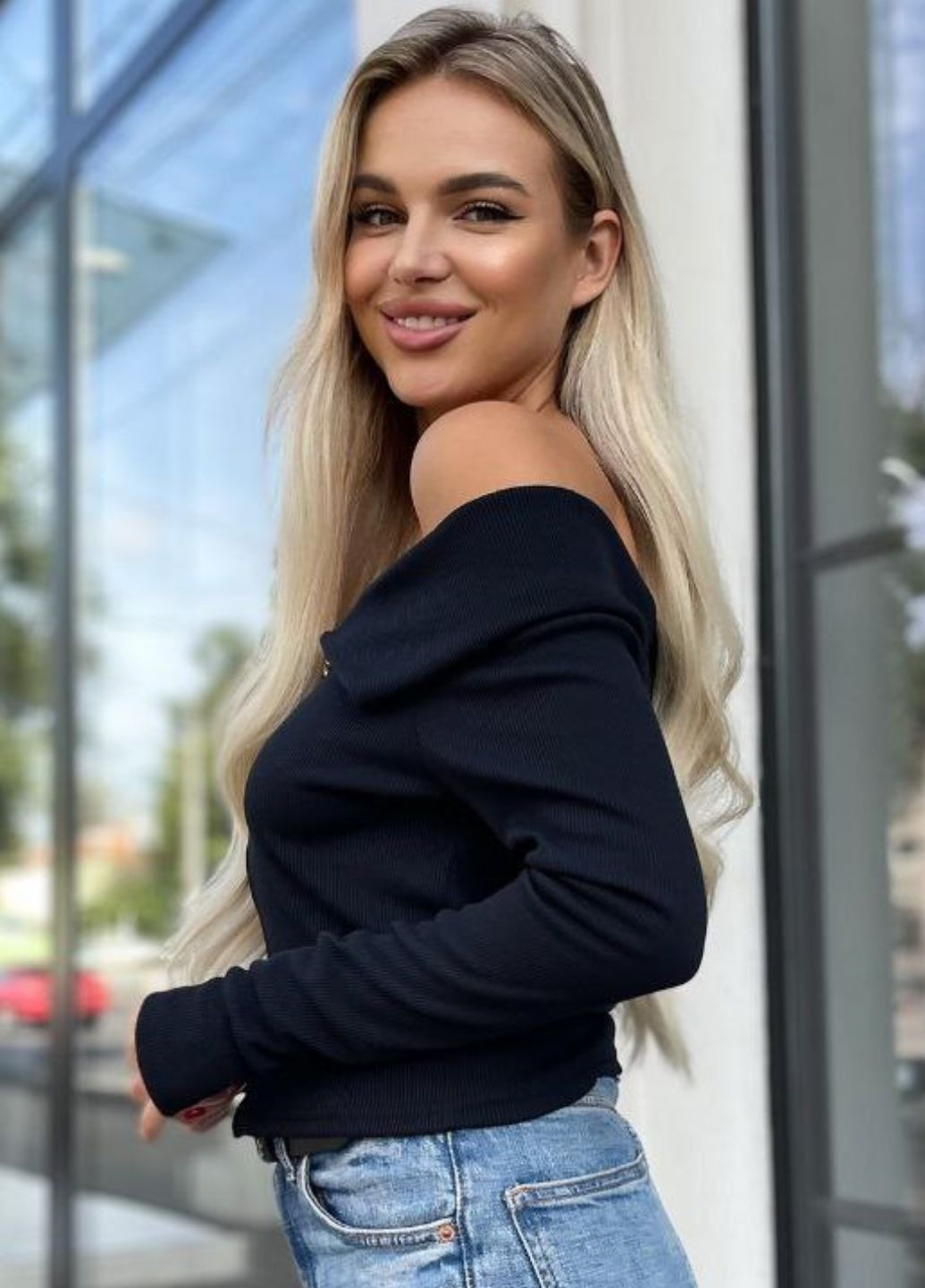 Топ на блискавці з відкритими плечима Україна (328213940)