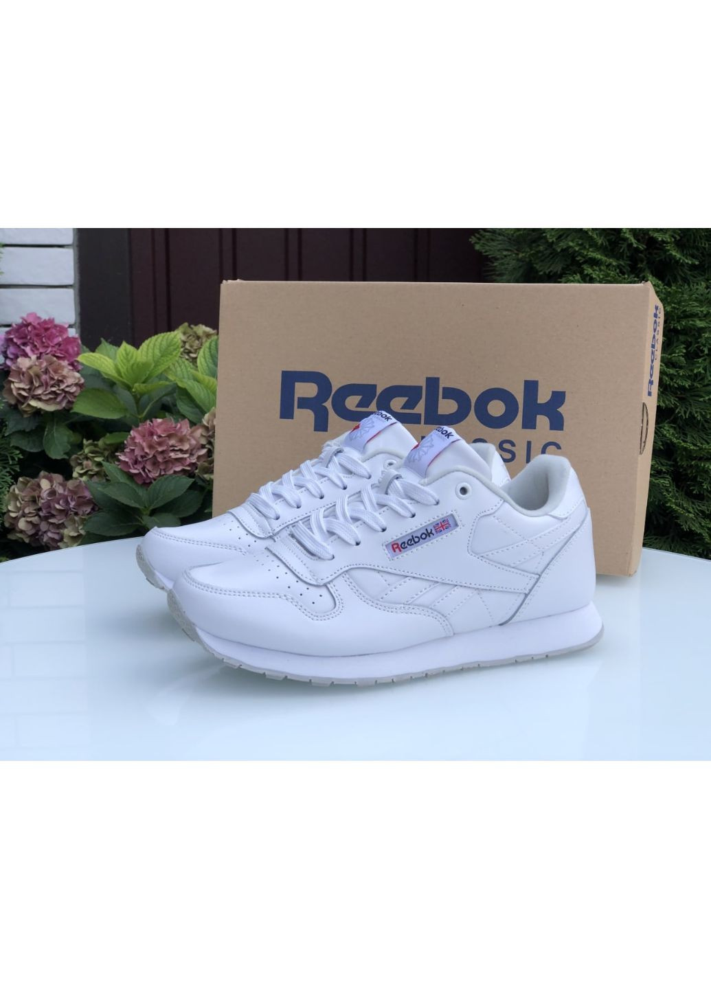 Белые демисезонные женские кроссовки белые «no name» Reebok Classic