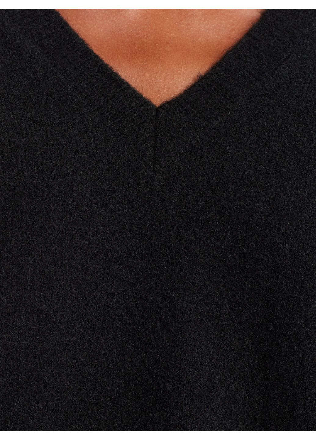 Чорний демісезонний светр v-подібний Dilvin