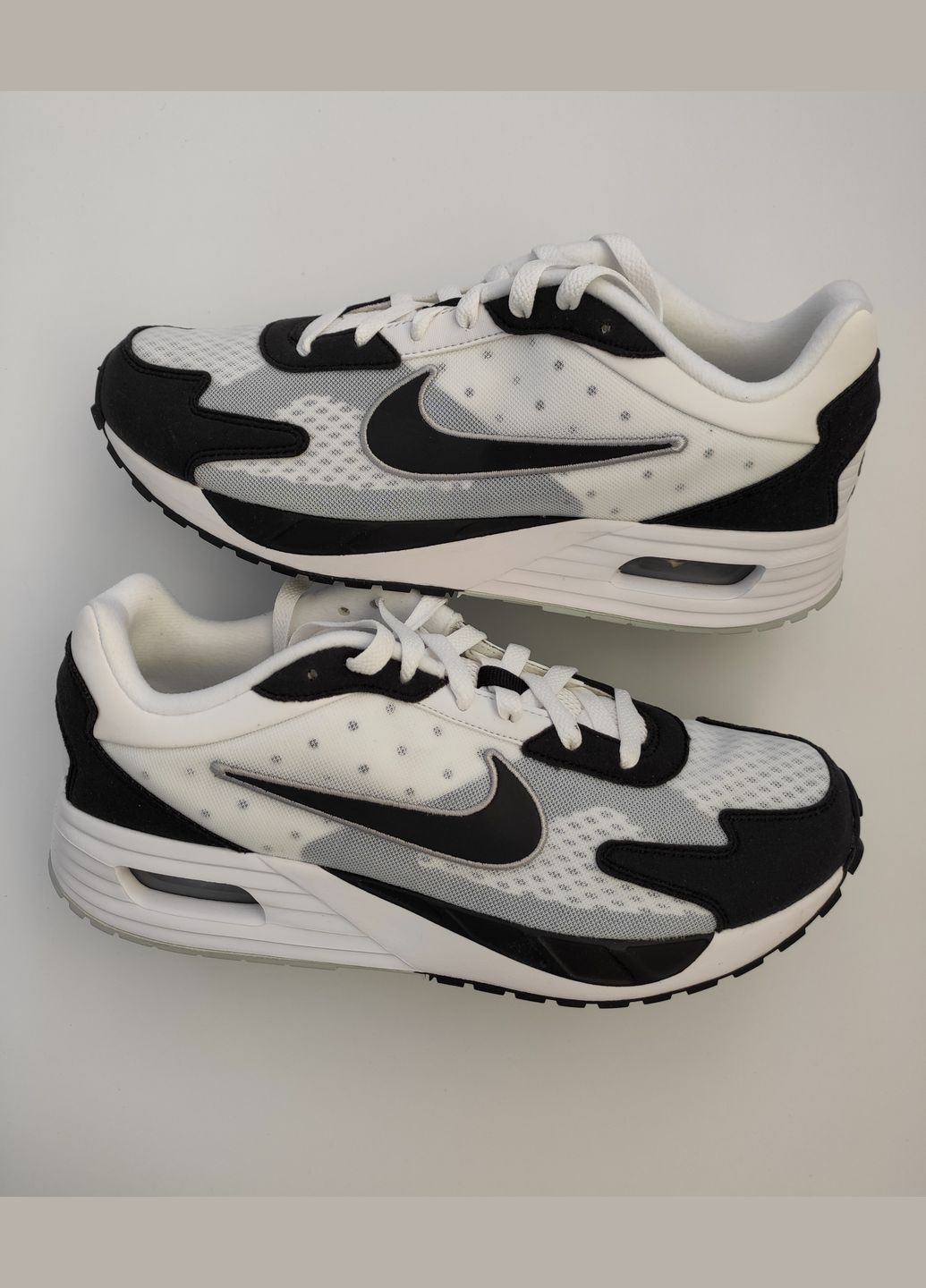 Белые демисезонные кроссовки air max solo Nike