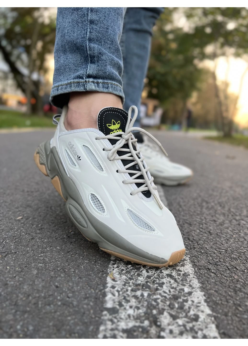 Цветные летние кроссовки adidas ozweego celox адидас озвиго No Brand