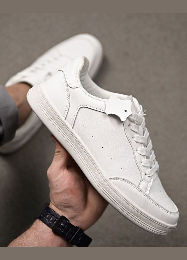 Белые демисезонные стильные мужские кроссовки кожанные белые No Brand