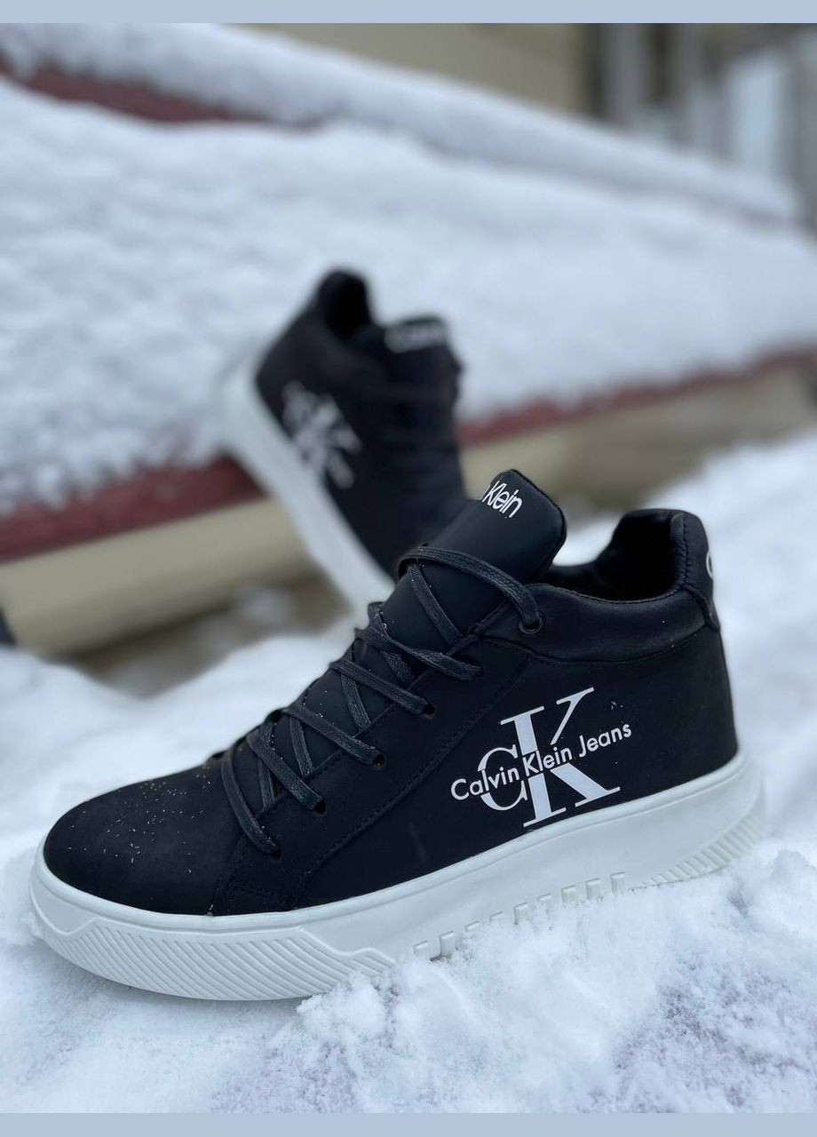 Черно-белые зимние ботинки Vakko