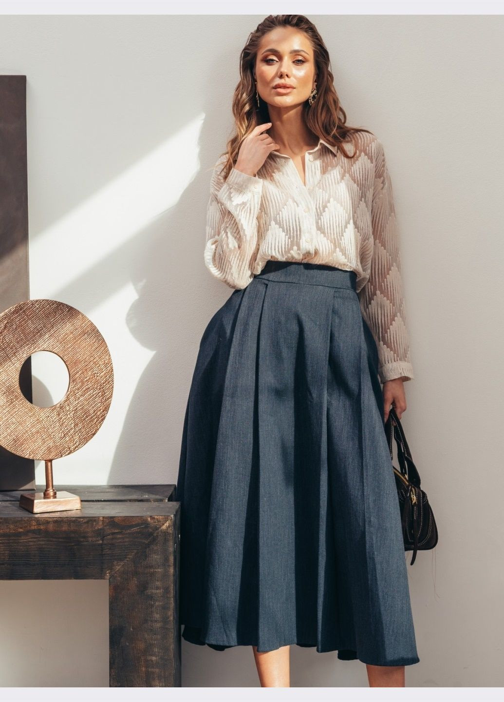 Синяя кэжуал однотонная джинсовая юбка-миди синего цвета Dressa