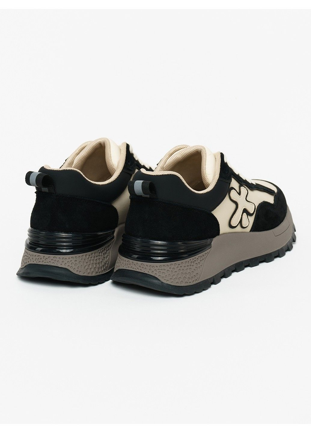 Жіночі кросівки 1100097 Buts чорні демісезони (283249707)