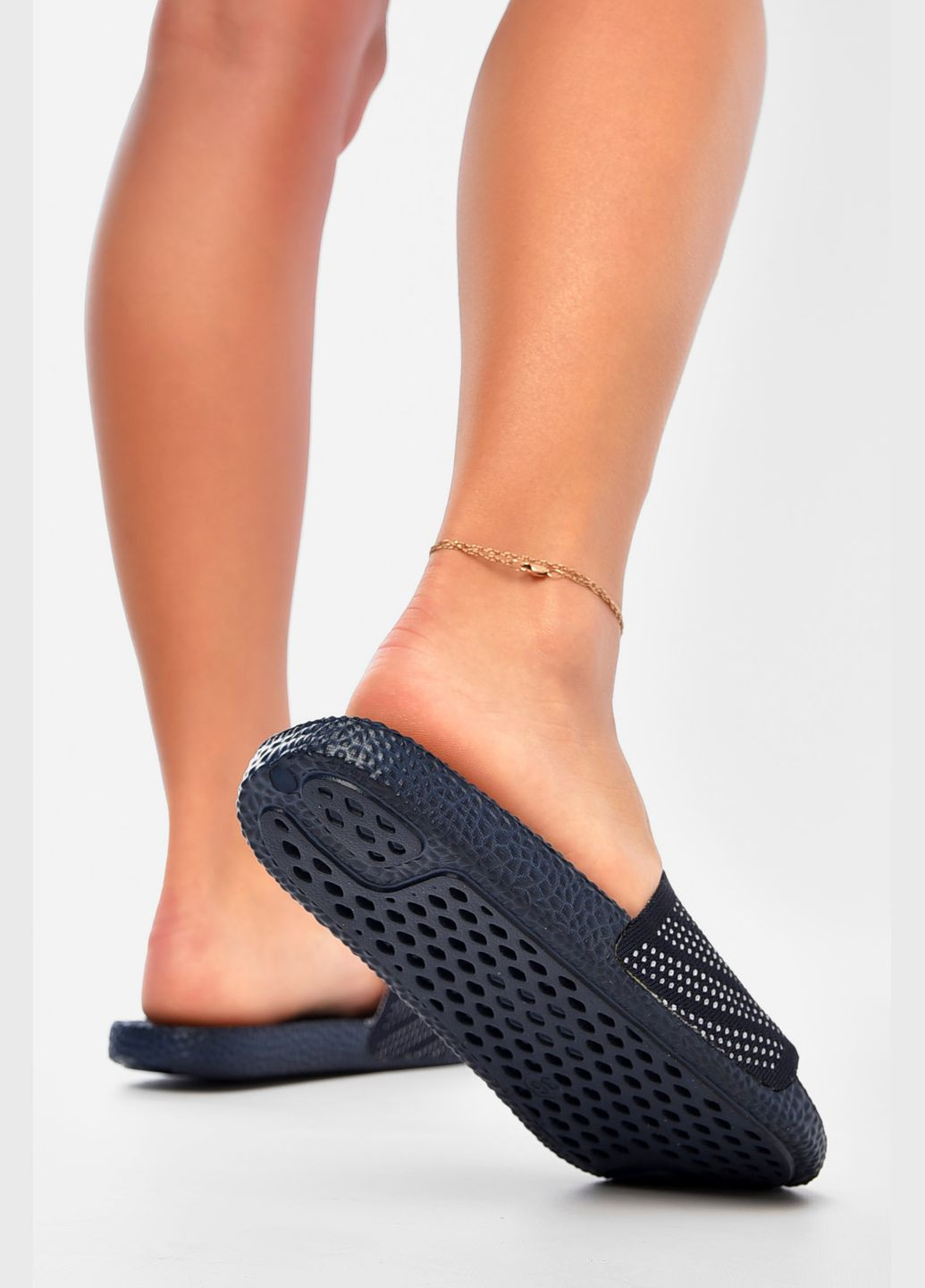 Темно-синие шлепки женские темно-синего цвета Let's Shop с бусинами