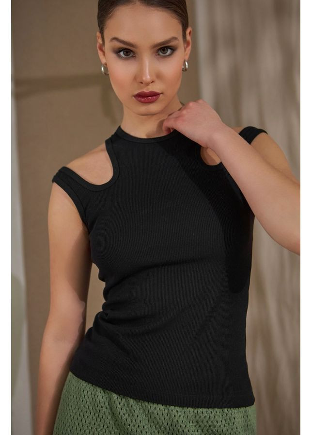 Топ з вирізами 1783 Білий Triko Bakh (368651457)