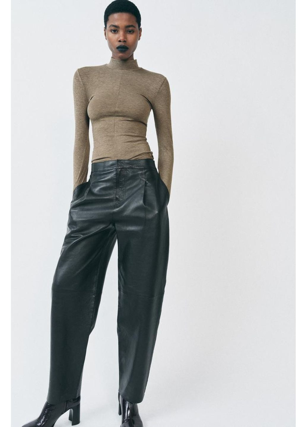 Жіночий Zara гольф водолазка (358201946)