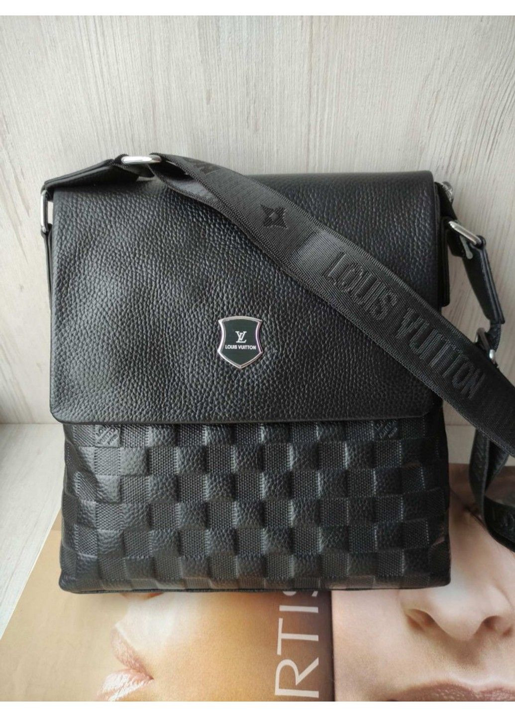 Мужская кожаная сумка Louis Vuitton черный клапан Celine (297438573)
