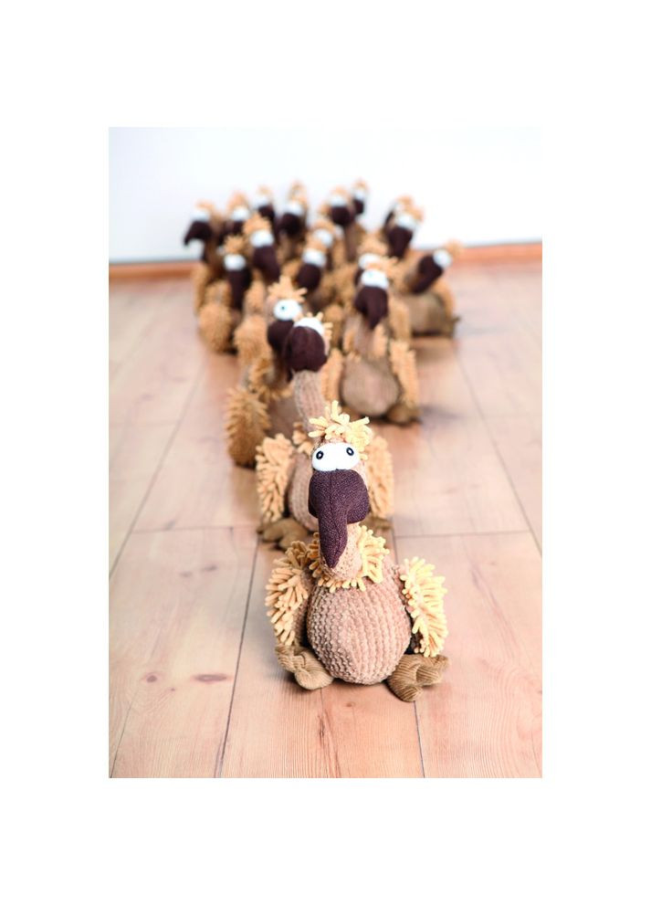 Іграшка для собак Гриф Густав тканина і плюш 28 см Trixie (362701315)