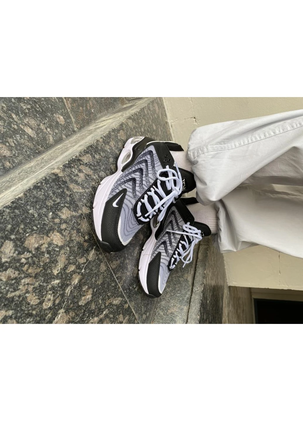 КРОССОВКИ ЖЕНСКИЕ NIKE AIR MAX TW BLACK WHITE НАЙК АИР МАКС ТН ПЛЮС БЕЛЫЕ No Brand белые демисезоны (392002262)