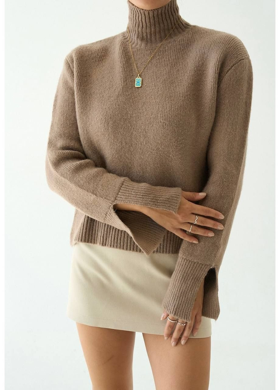 Бежевый демисезонный свитер разрезы на рукавах No Brand