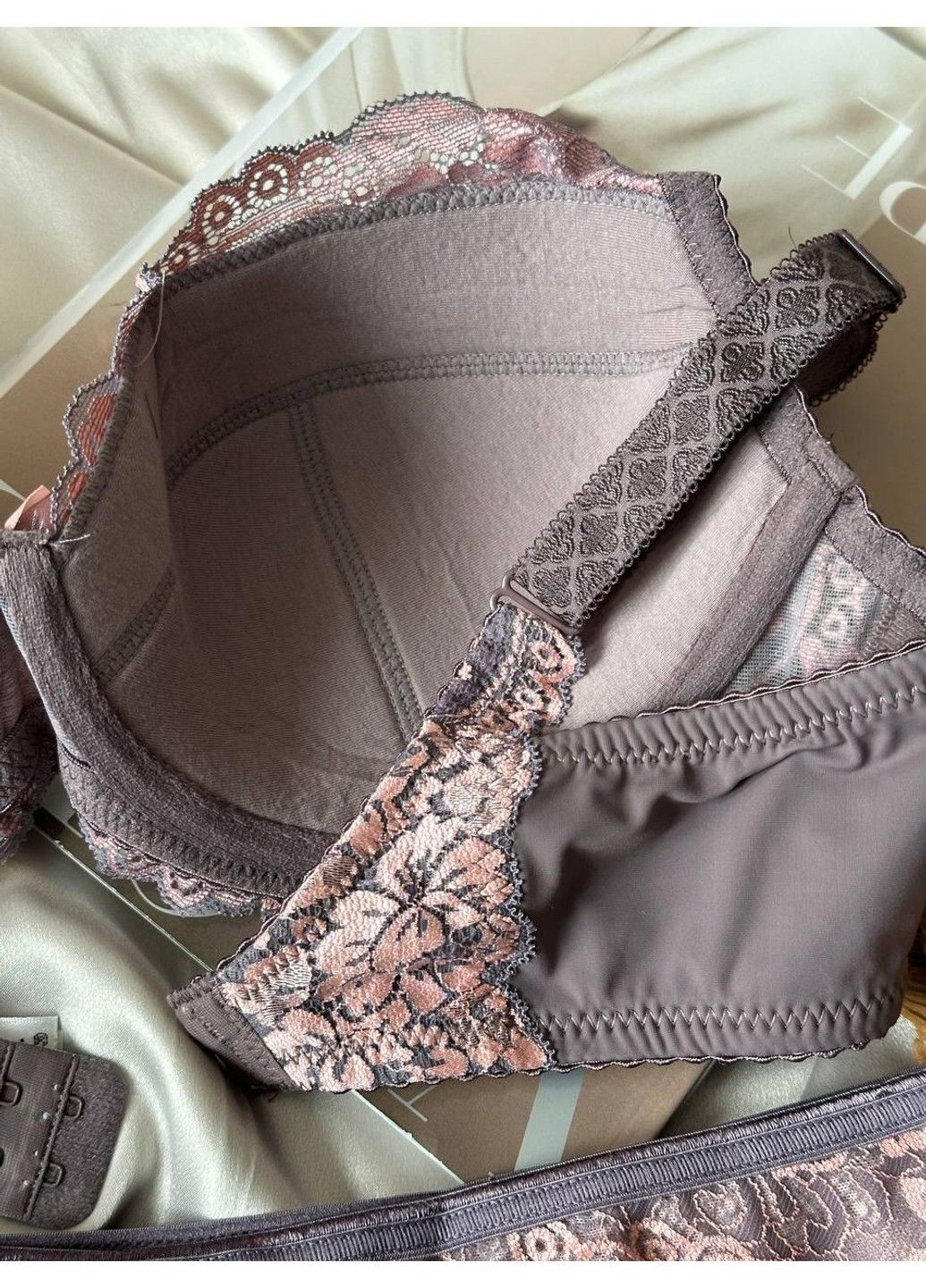 Розовый женское белье для груди больших размеров на чашку е комплект розового цвета Lanny Mode