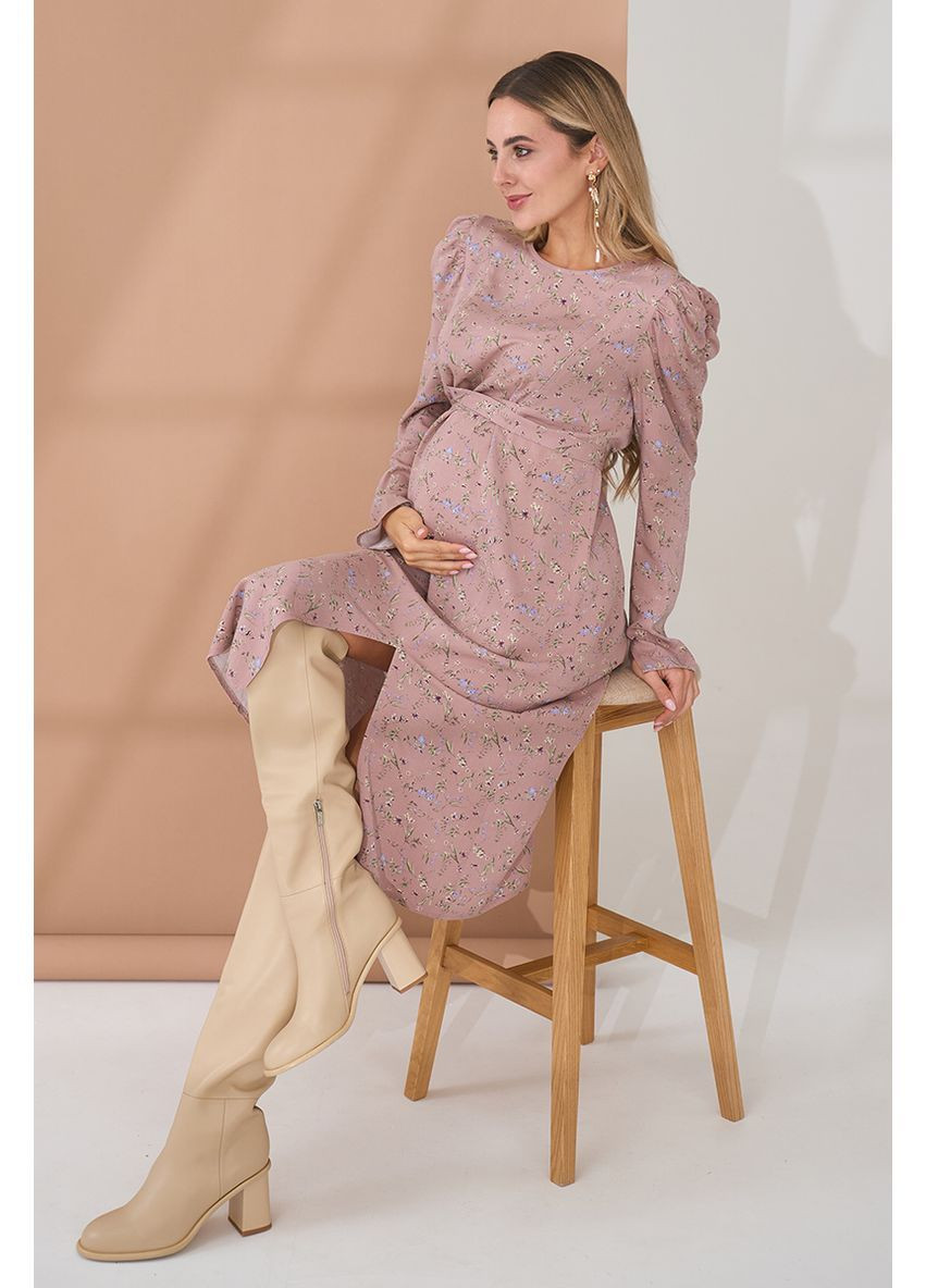 Пудровое нарядное платье миди для беременных и кормящих пудровое с цветочным принтом Юла мама с цветочным принтом