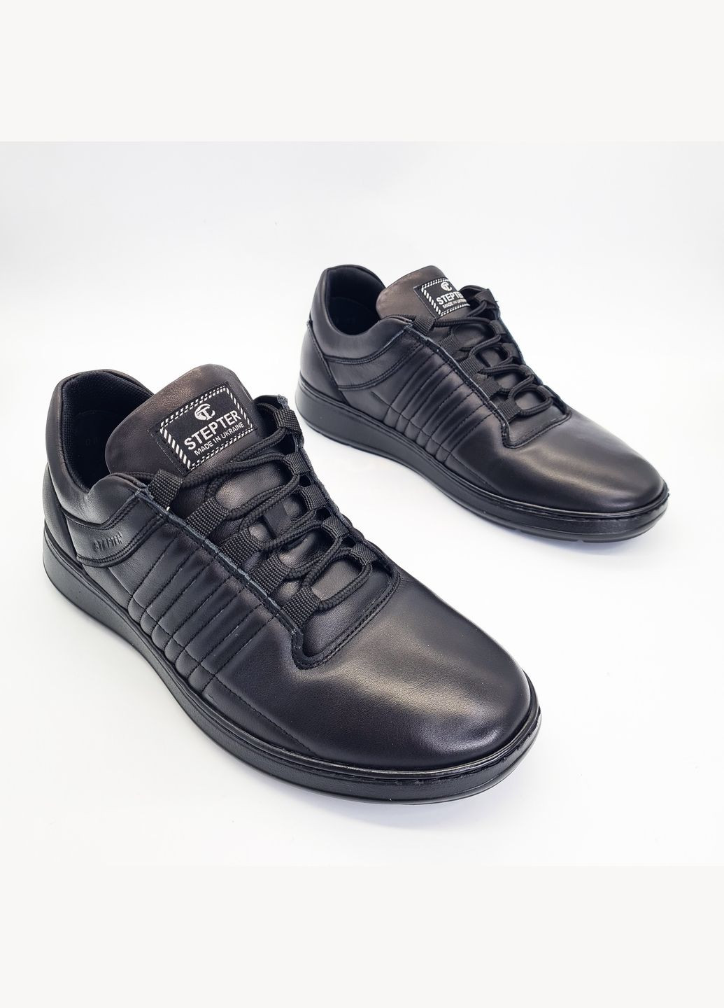 Черные кроссовки (р) кожа 0-2-2-7986 Stepter