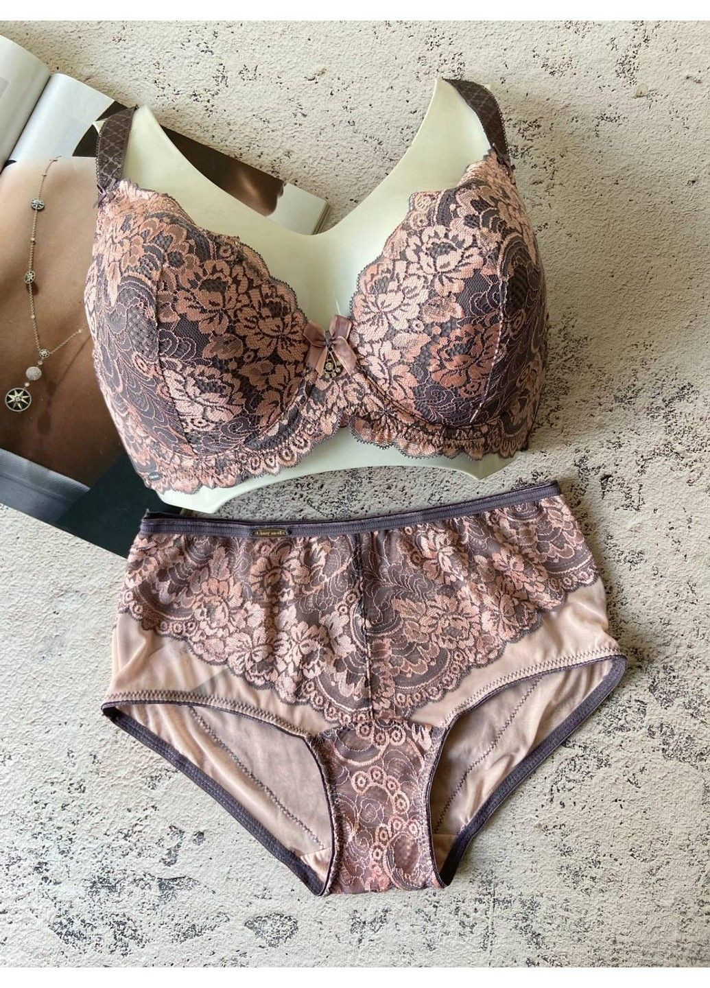 Рожевий жіноча білизна великих розмірів на чашку е рожевий Lanny Mode