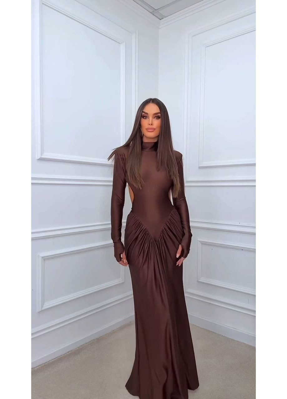 Коричнева святковий, вечірня жіноча сукня максі з драпіруванням та відкритою спиною з відкритою спиною MonCher