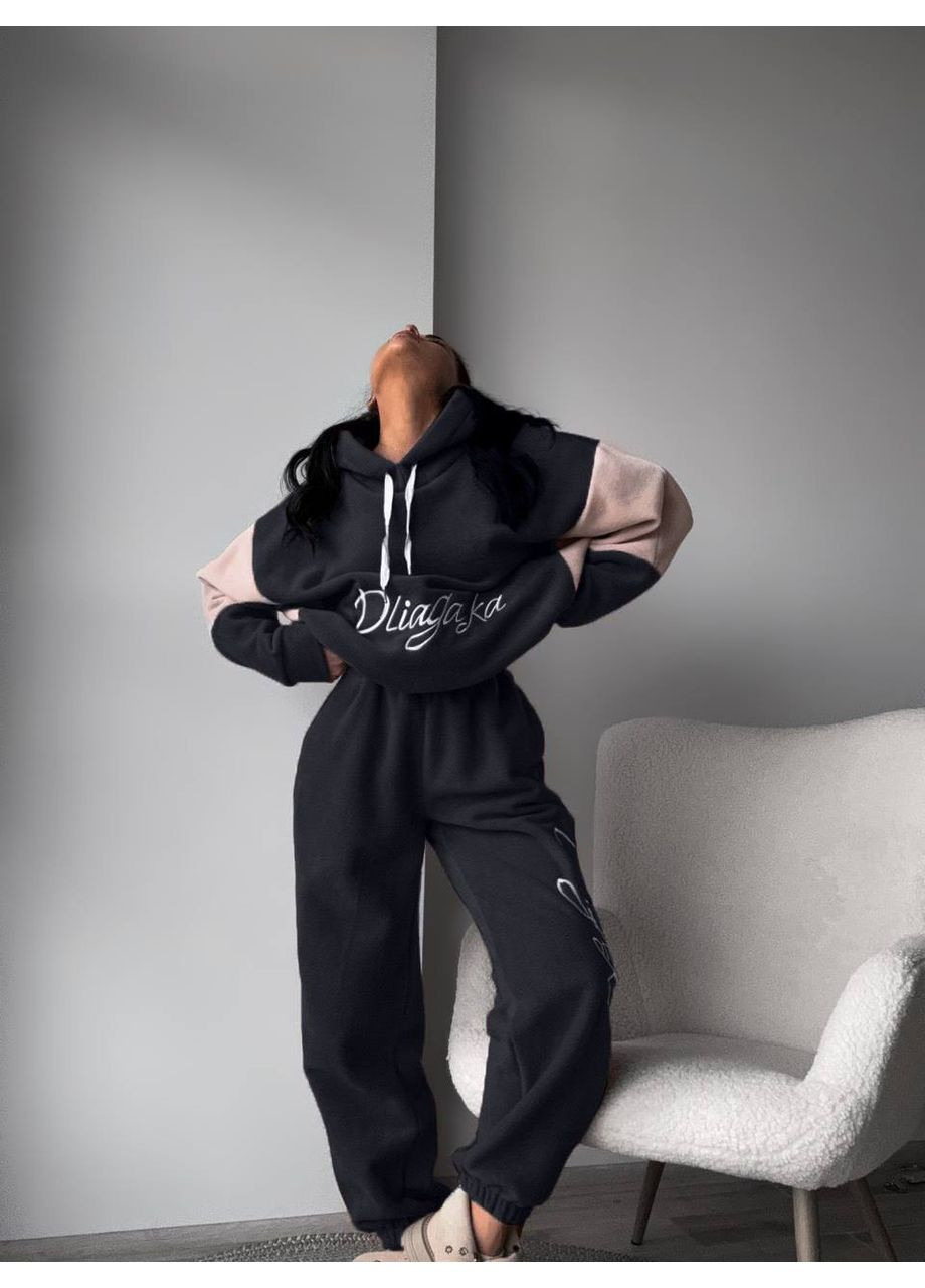 Стильный костюм с вышивкой. Размерная сетка в описании. Vione (367075948)