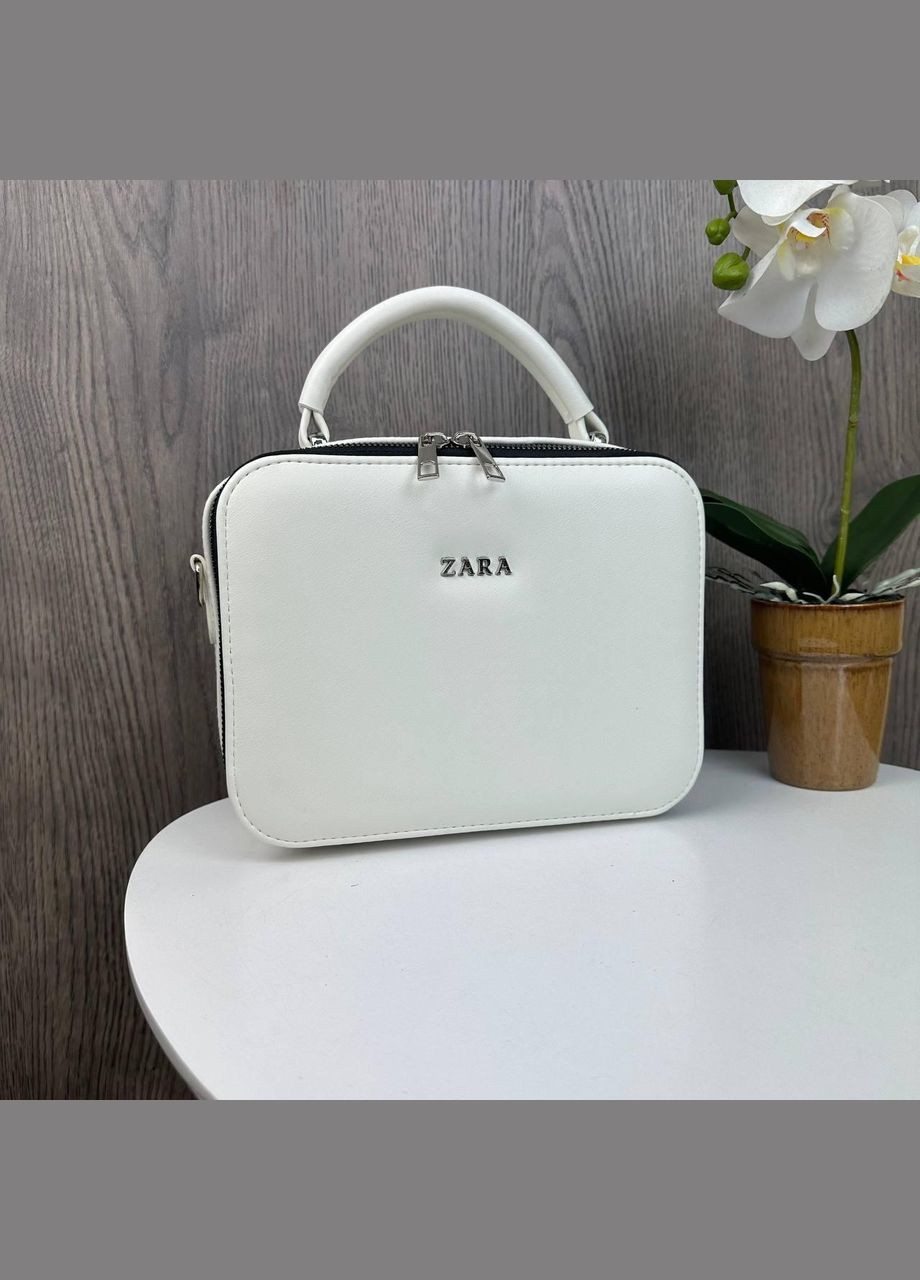 Жіноча каркасна міні сумочка на плече з екошкіри з металевою фурнітурою біла (sku_972Б) No Brand (330575880)