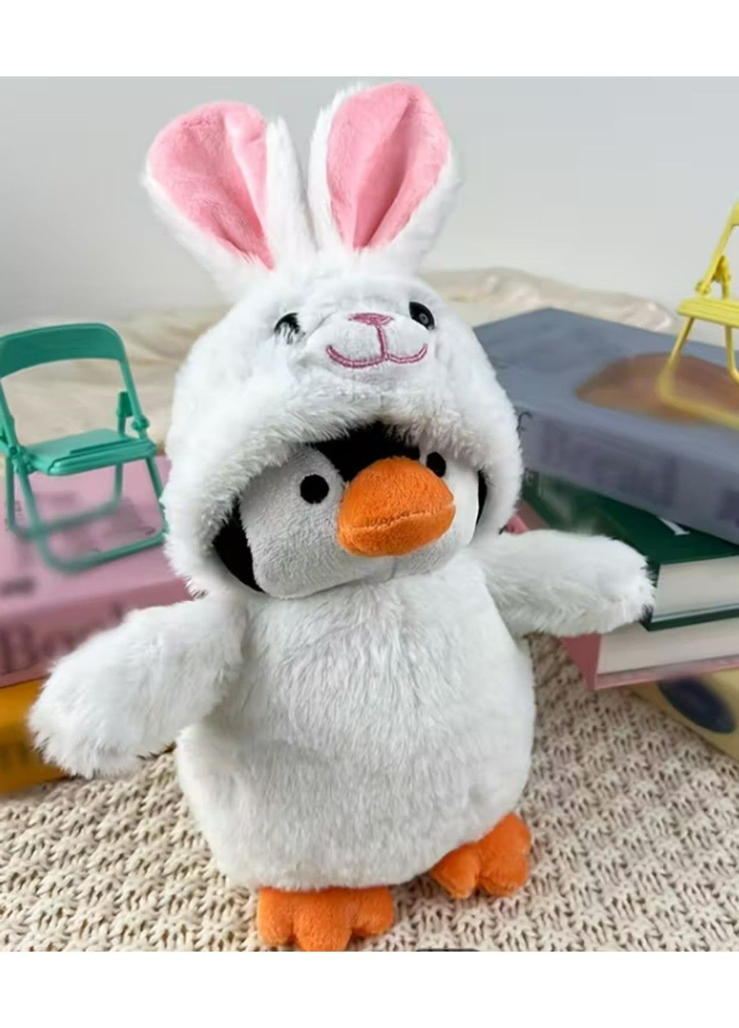 Мягкая детская игрушка пингвин в костюме зайчика 22cм No Brand (364956614)