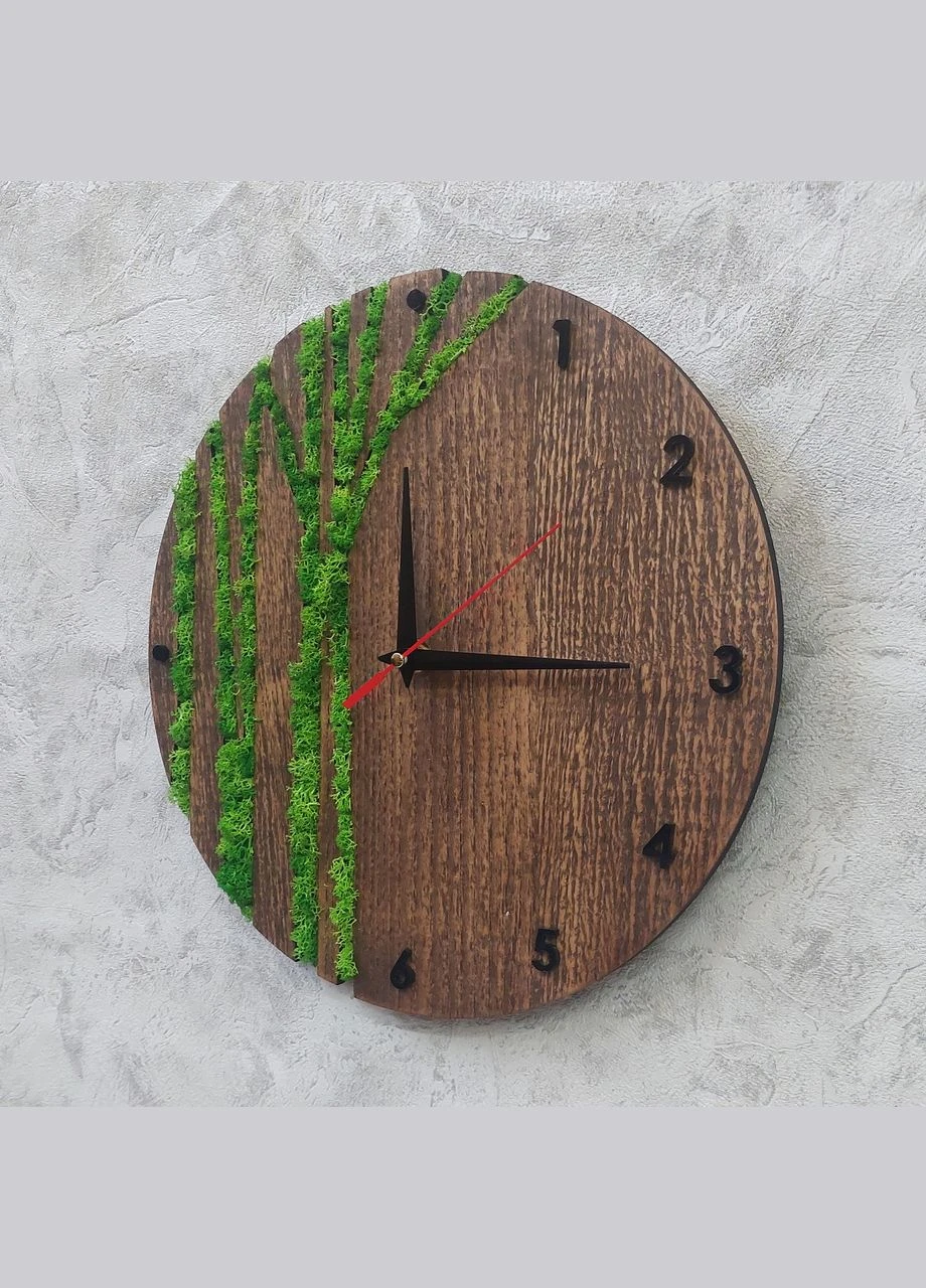 Настенные часы из дерева, украшенные мхом. Wood One (388843321)