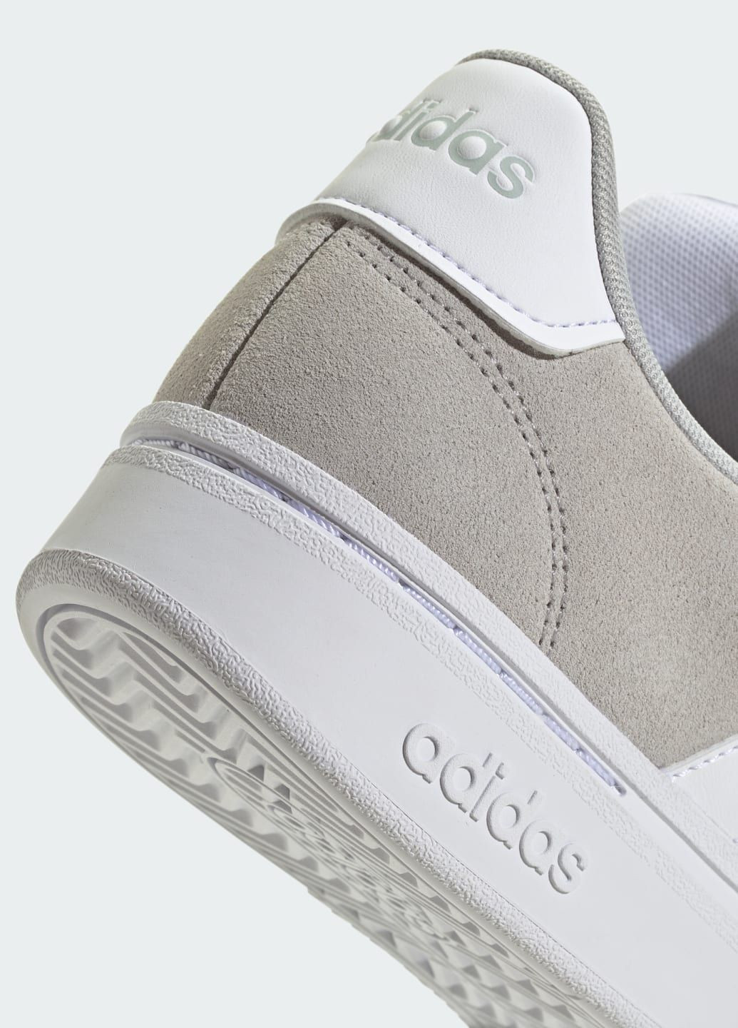 Сірі Літні кросівки grand court alpha adidas